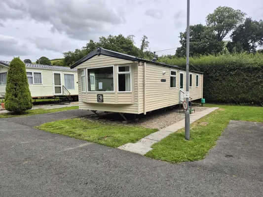 SWIFT BURGUNDY 35 X 12 2 BEDROOMS ON THE FEATHERS CARAVAN PARK SA198AY